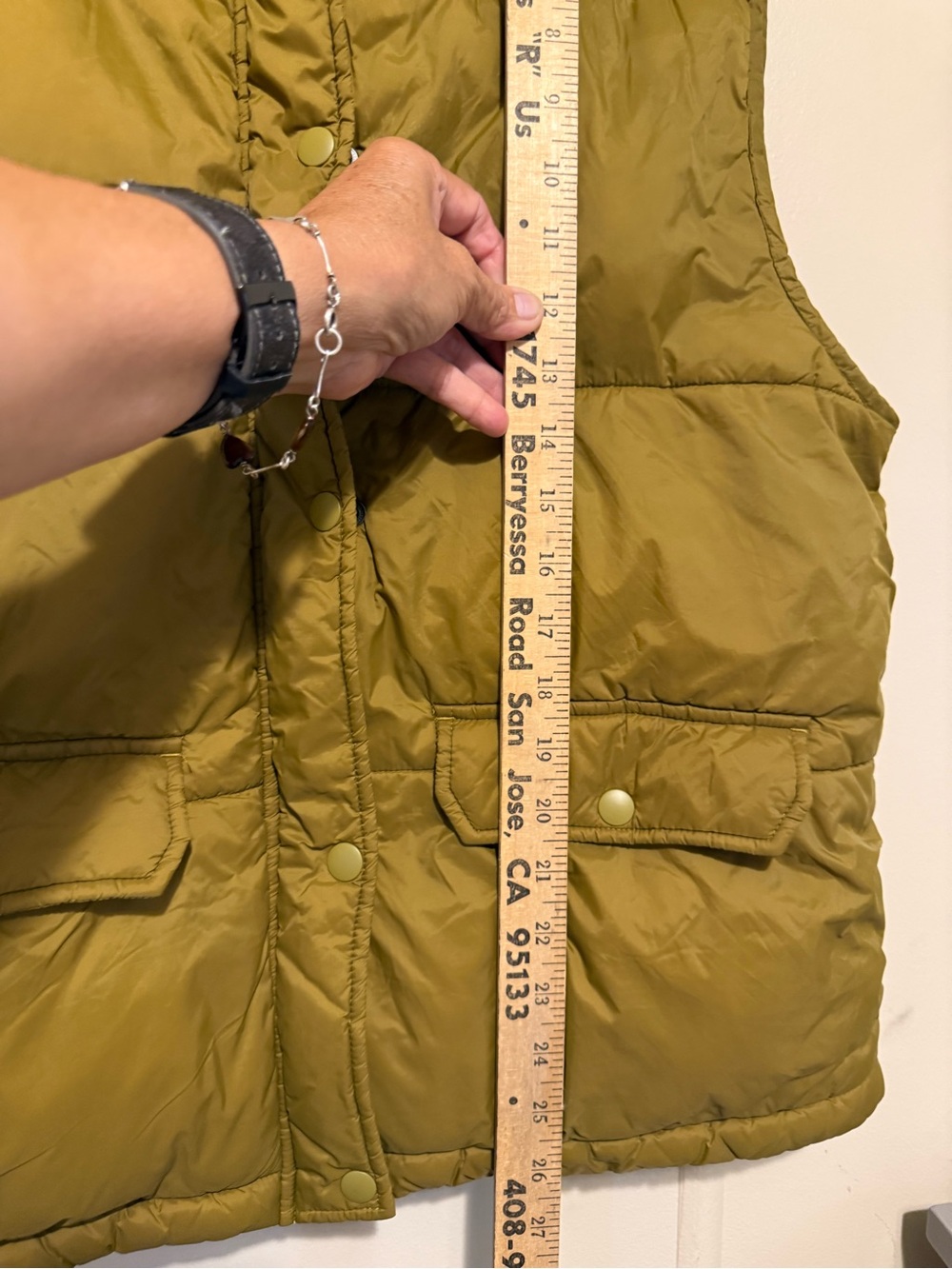 Offline by aerie women’s small Olive Green Quilted Puffer Vest - Picture 4 of 12